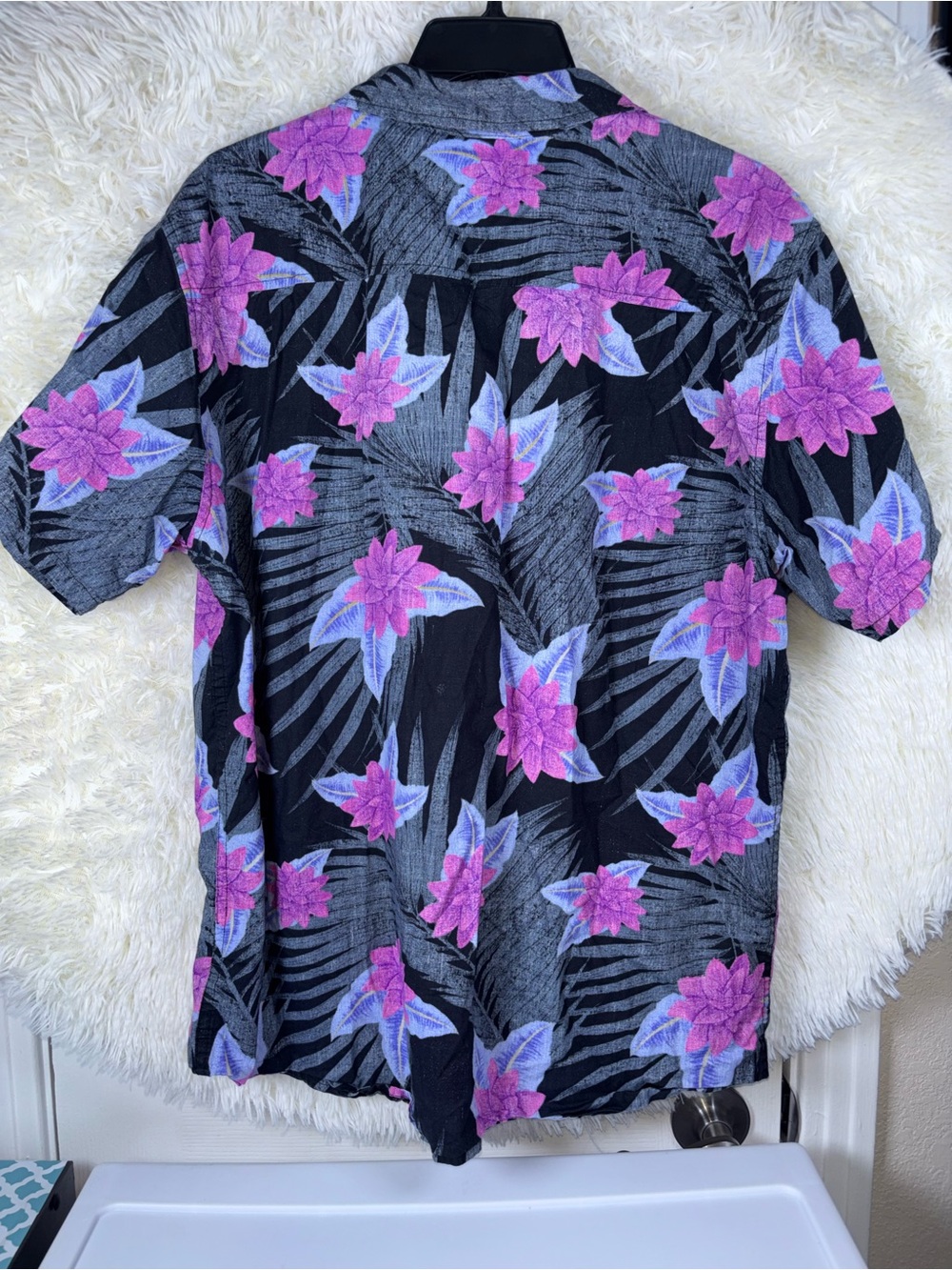 Hurley Men's Black Short-Sleeve Floral Camp Shirt - Pink Flowers - Picture 6 of 6